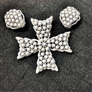Rare 1960s Weiss Milk Glass Maltese Cross‎ White Enamel Brooch & Clip On Earring